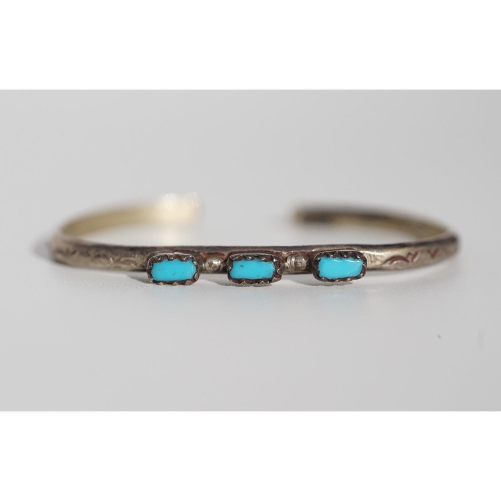 Old Pawn Native American Indian Sterling Silver Turqiouse Child's Cuff‎ Bracelet